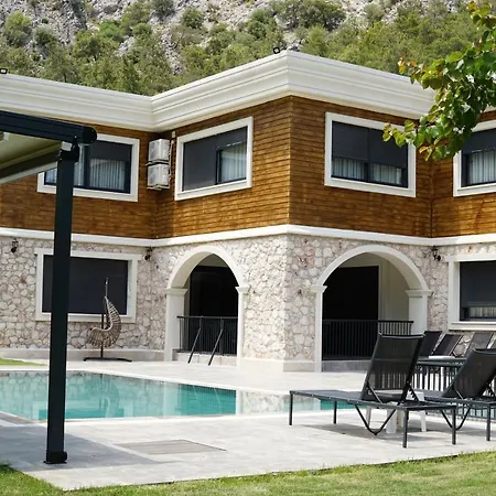 Silyan Villa *